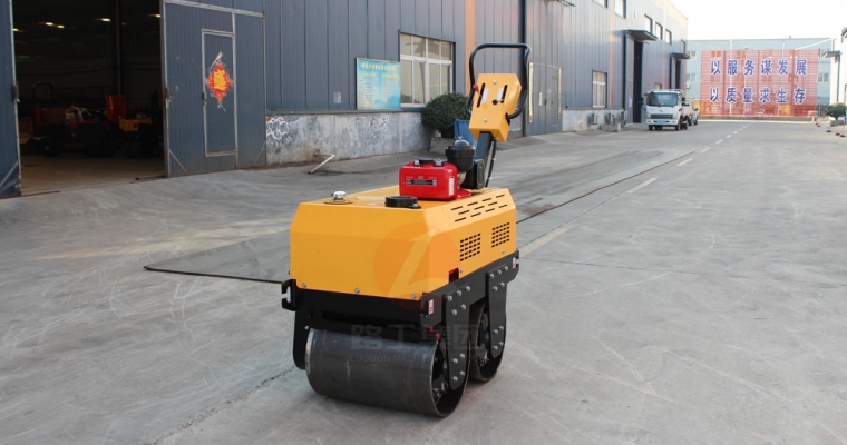 小型压路机有何用途？